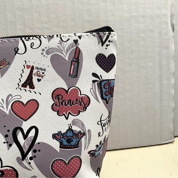 Blush Crush Cosmetic Bag Princess Paris Crown Hearts NWT - Picture 3 of 7